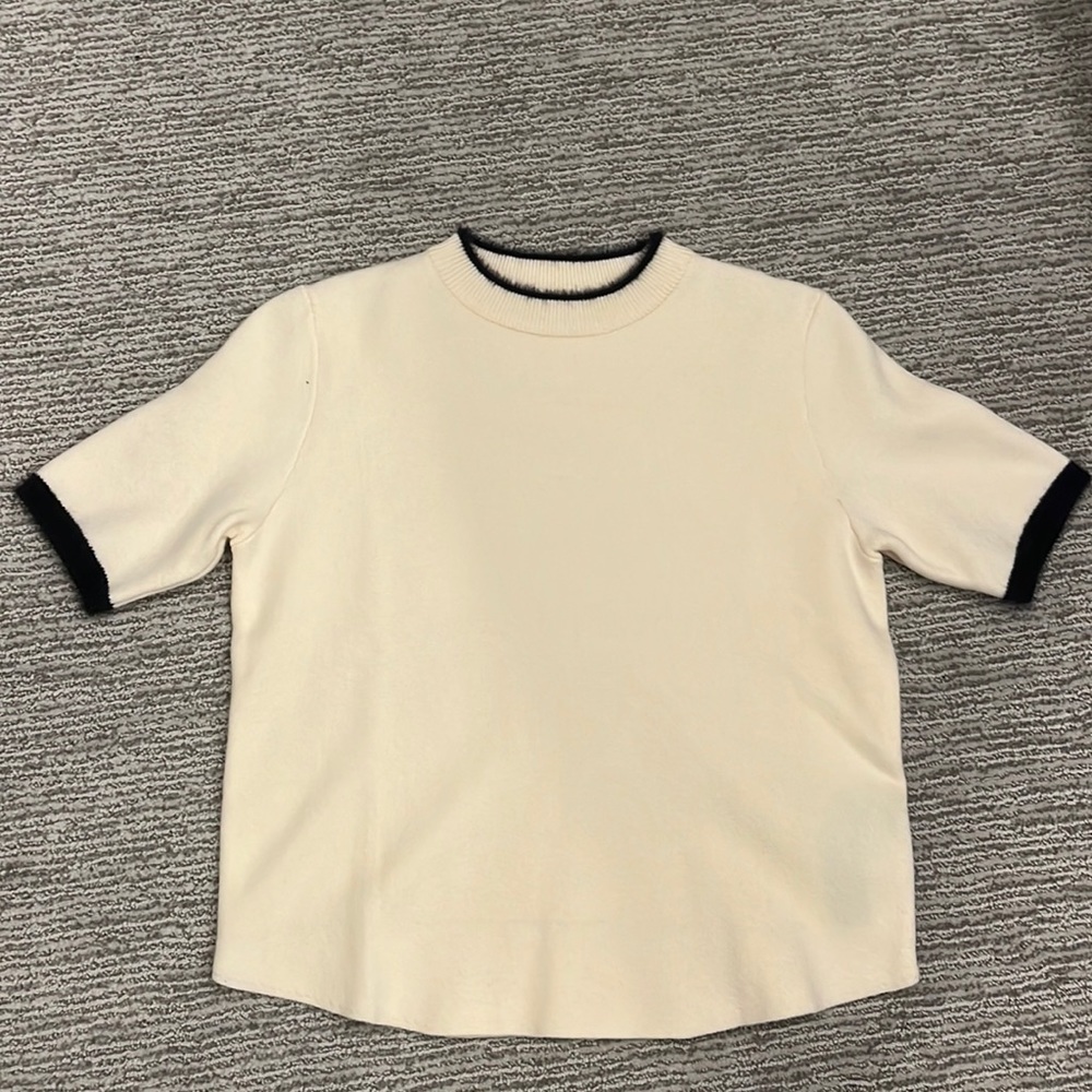 ZARA KNIT SHORT SLEEVE SWEATER